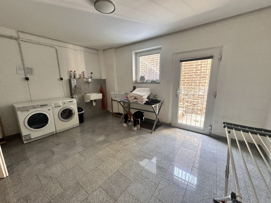 Waschkeller Erdgeschosswohnung M�nchengladbach / Mennrath