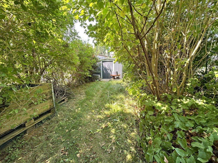 Ger�te-Depot in Garten Reihenmittelhaus M�nchengladbach