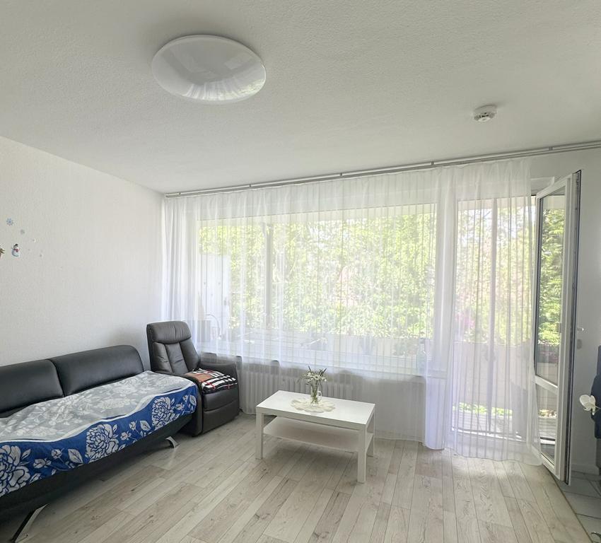 Gro�e Fensterfront zum Balkon Etagenwohnung M�nchengladbach / Rheydt