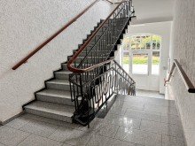 Treppenhaus *Selber einziehen oder vermieten-helle Wohnung mit Aufzug im historischen Gem�uer in Rheindahlen*