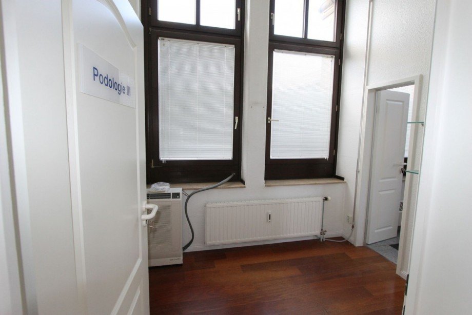 c-IMG_0470-comp B�ro / Praxis Krefeld