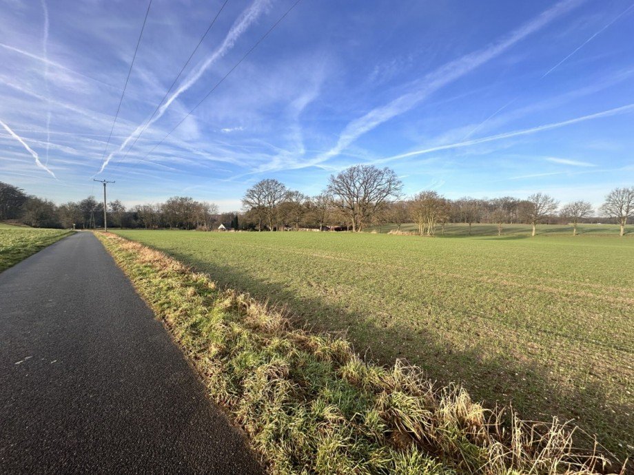 Feld vor der T�re Doppelhaush�lfte Schwalmtal