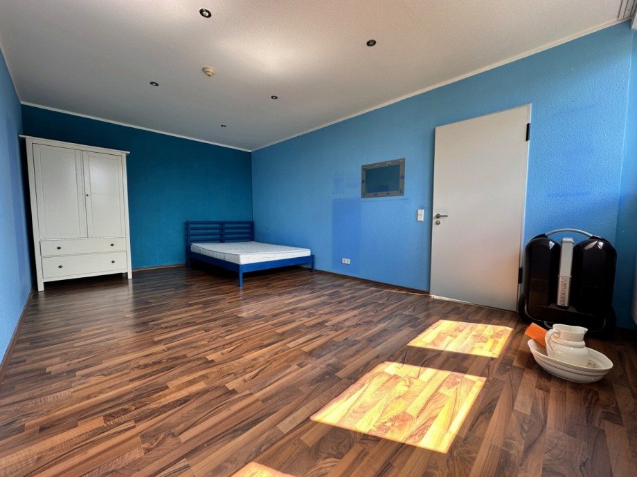 Schlafzimmer, wird leer �bergeben Dachgeschosswohnung M�nchengladbach