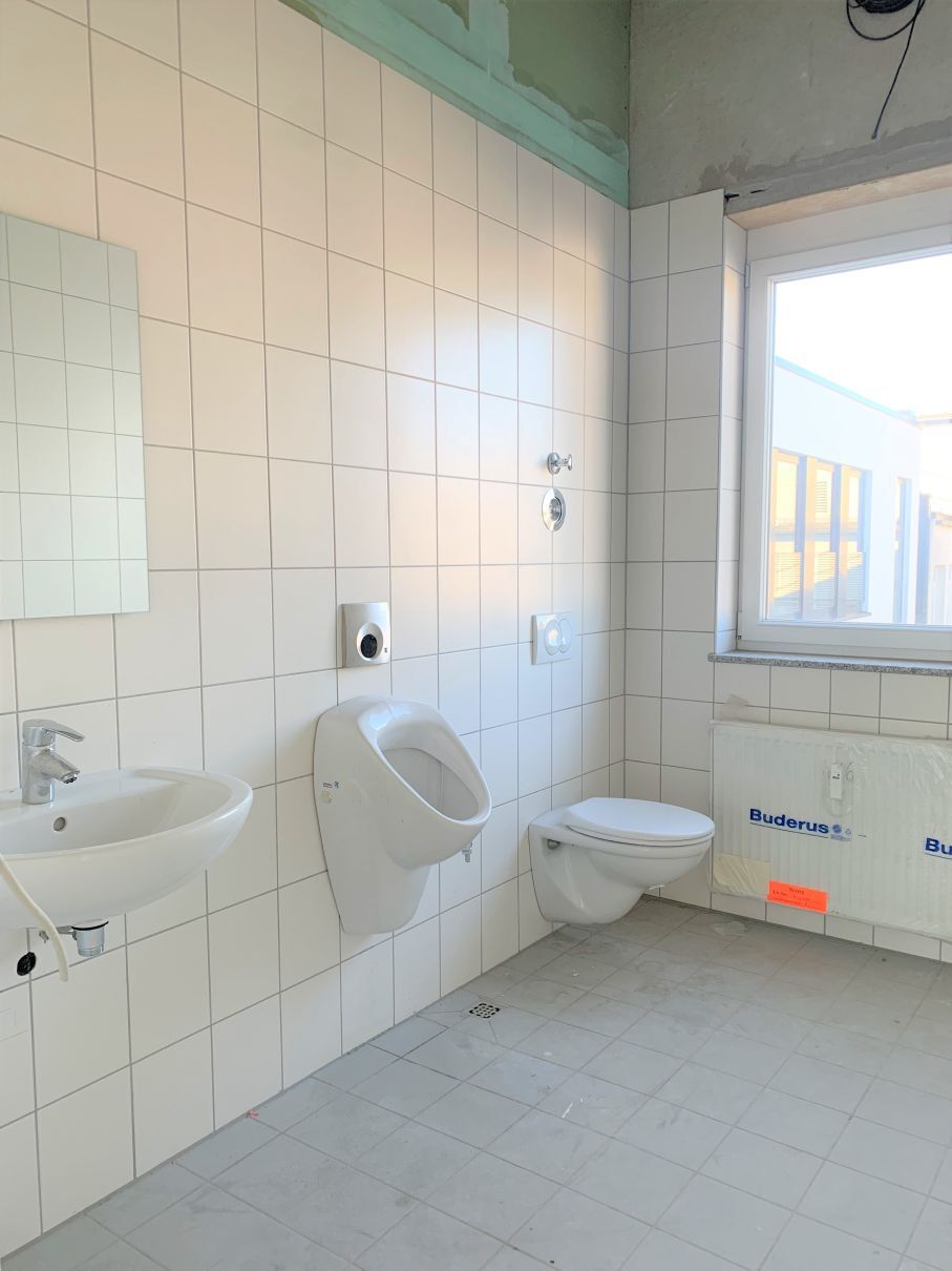 WC-Herren(2) B�rofl�che M�nchengladbach