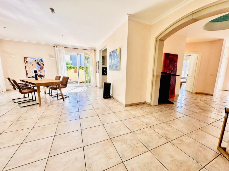Essbereich Villa M�nchengladbach / Gro�heide