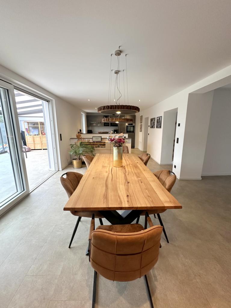 Blick vom Essbereich in die K�che Einfamilienhaus M�nchengladbach