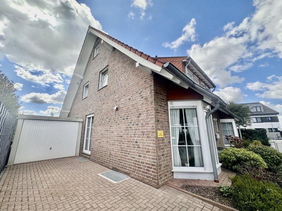 Garage Doppelhaush�lfte M�nchengladbach