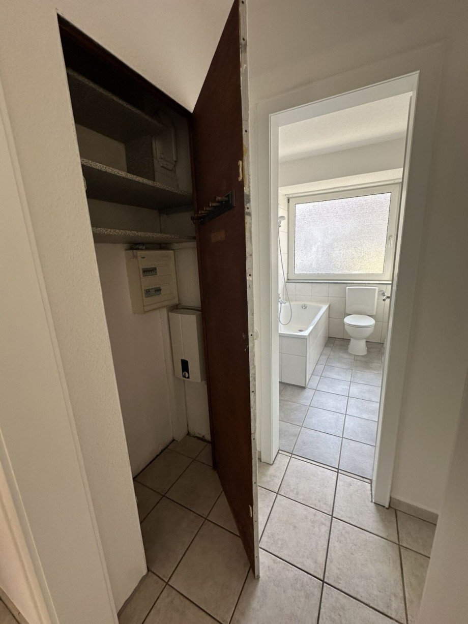 06-GARDEROBE_2867-comp Erdgeschosswohnung M�nchengladbach
