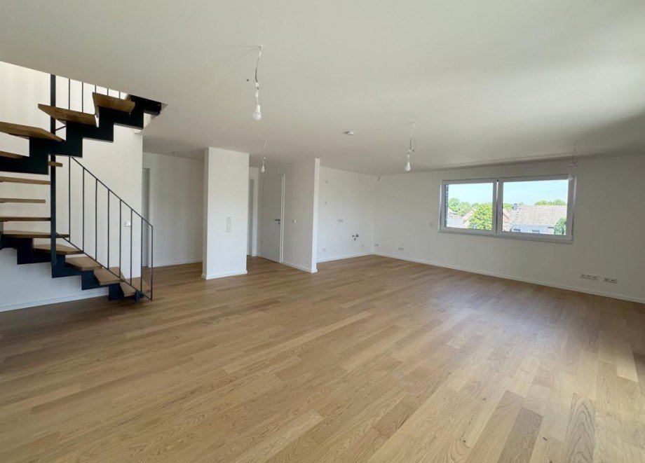 Blick in Wohn-Esszimmer Maisonettewohnung M�nchengladbach