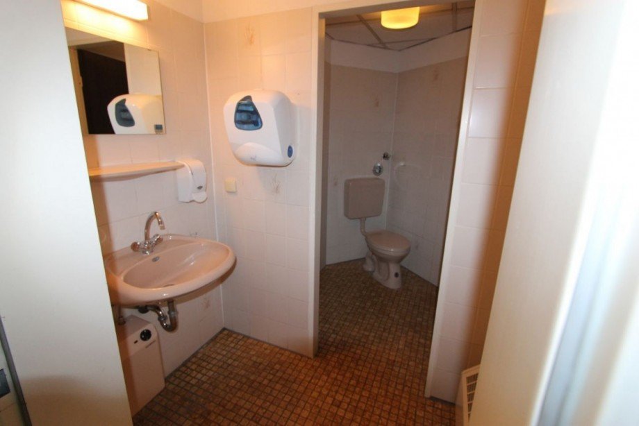 12-WC-3 B�rofl�che Krefeld