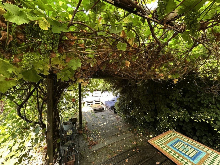 Pergola mit Sitzecke Reihenmittelhaus M�nchengladbach