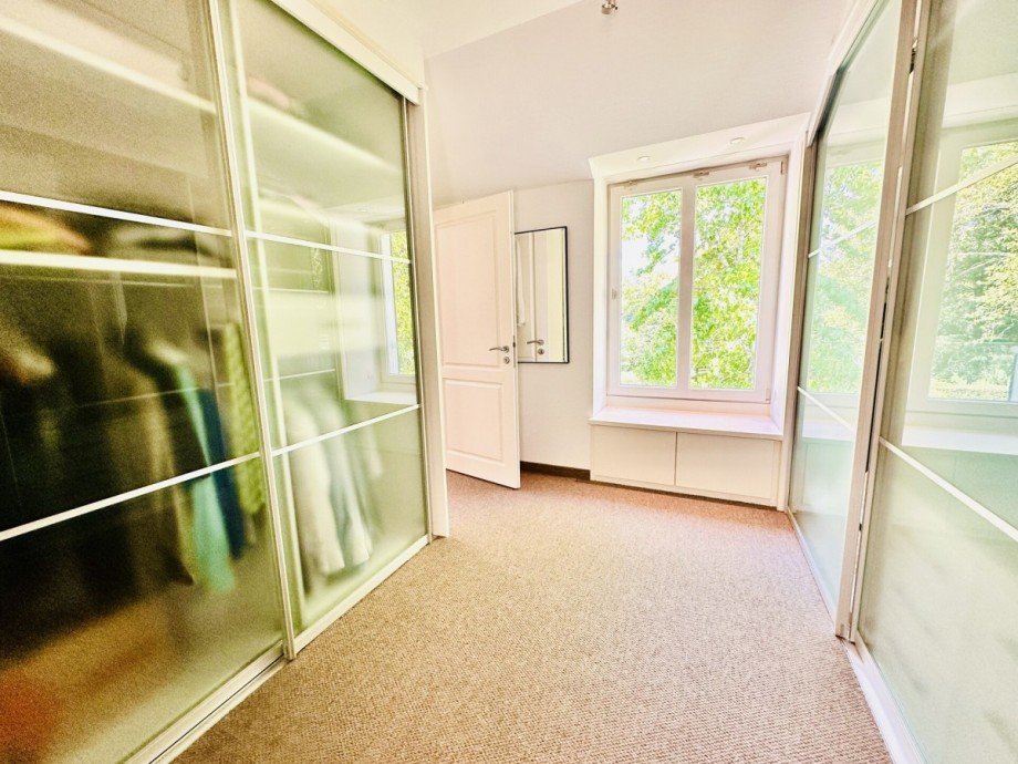 Ankleide Villa M�nchengladbach / Gro�heide