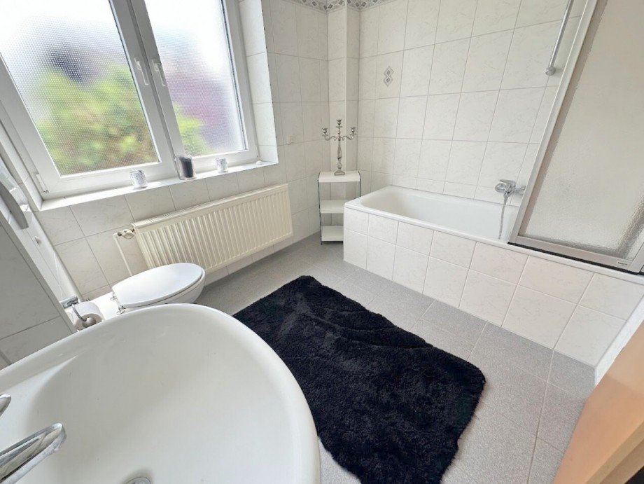 33. Bad Einliegerwohnung Zweifamilienhaus H�ckelhoven