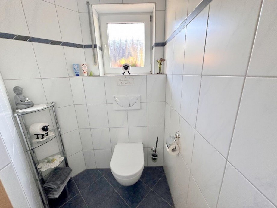 G�ste WC Doppelhaush�lfte M�nchengladbach