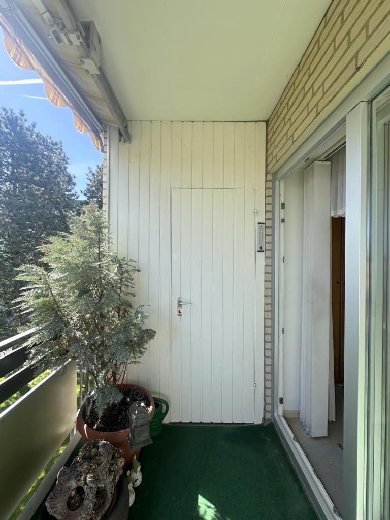 Abstellkammer auf dem Balkon Etagenwohnung M�nchengladbach