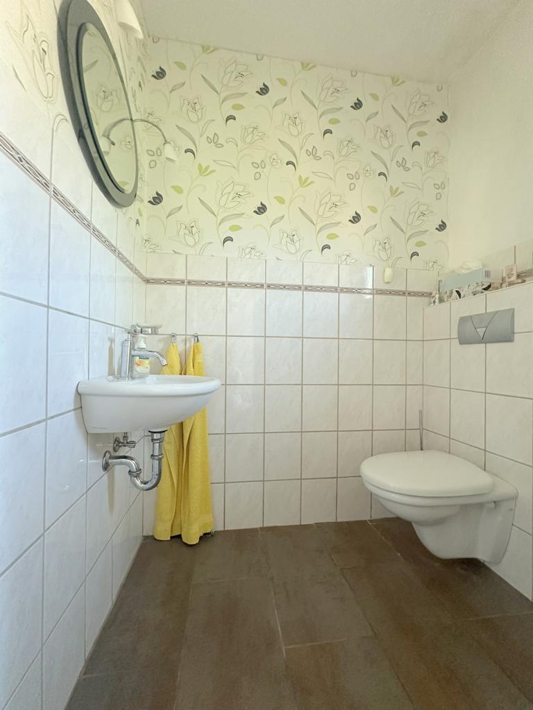 G�ste-WC Reihenendhaus Wegberg