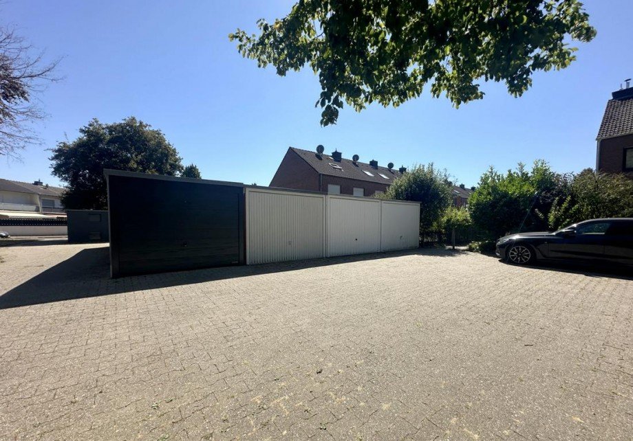 Garagenhof Reihenendhaus Wegberg