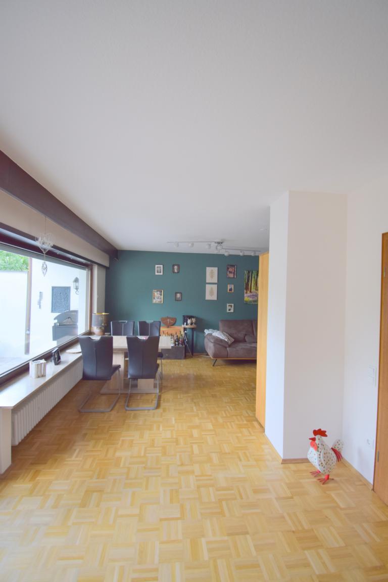 Viel Platz f�r einen gro�en Esstisch! Reihenmittelhaus M�nchengladbach