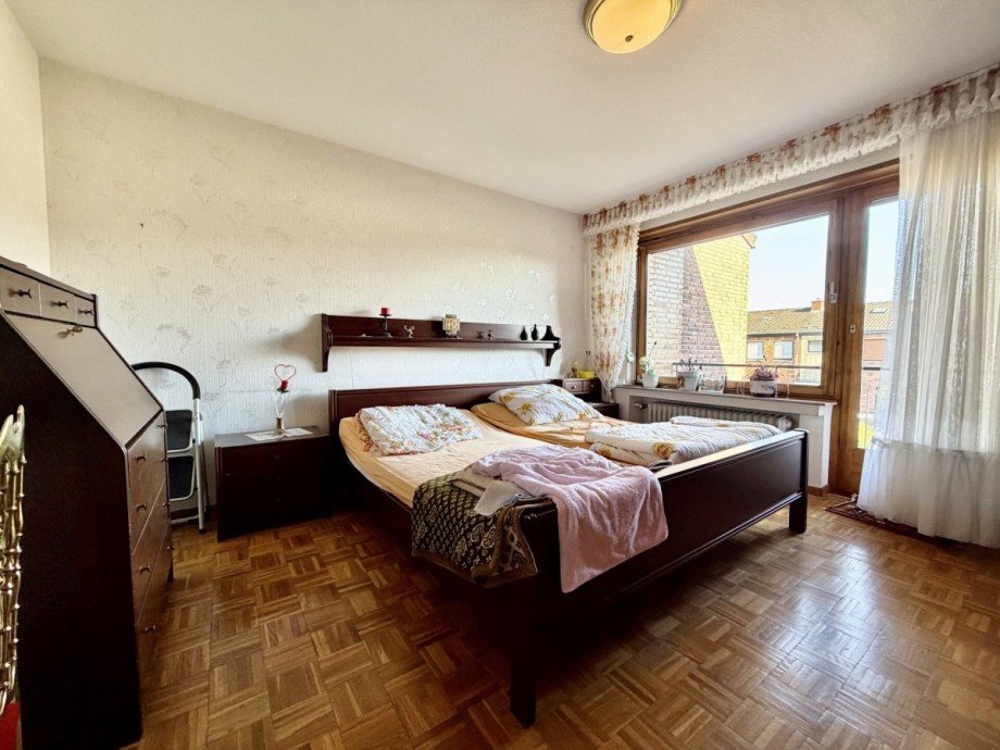 Elternschlafzimmer Reihenmittelhaus M�nchengladbach