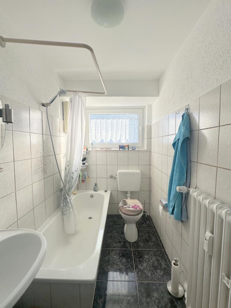 Bad mit Badewanne Etagenwohnung M�nchengladbach