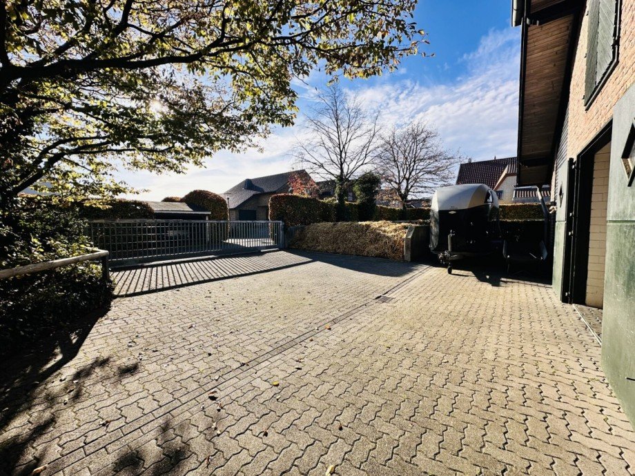 Rolltor-H�ngerplatz Einfamilienhaus Heinsberg