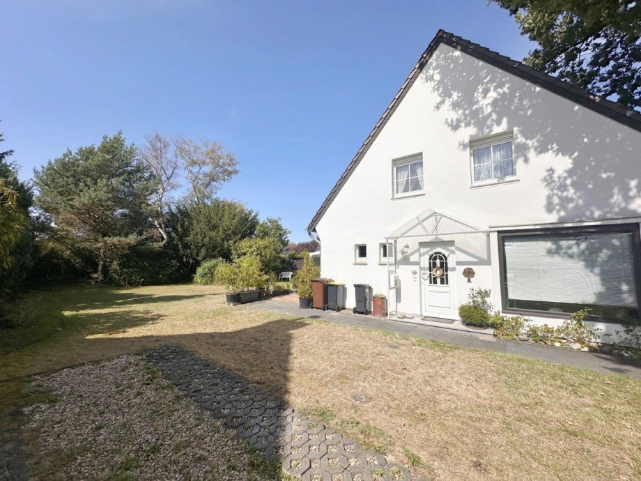 seitl. Front Einfamilienhaus M�nchengladbach