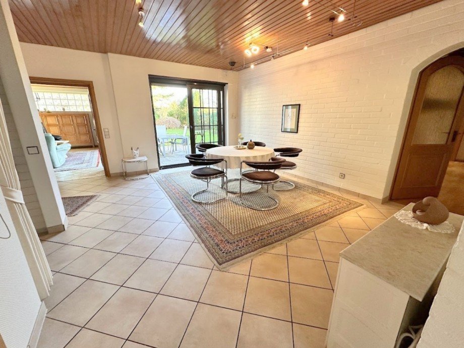 12. mit Ausgang zur Terrasse Bungalow M�nchengladbach
