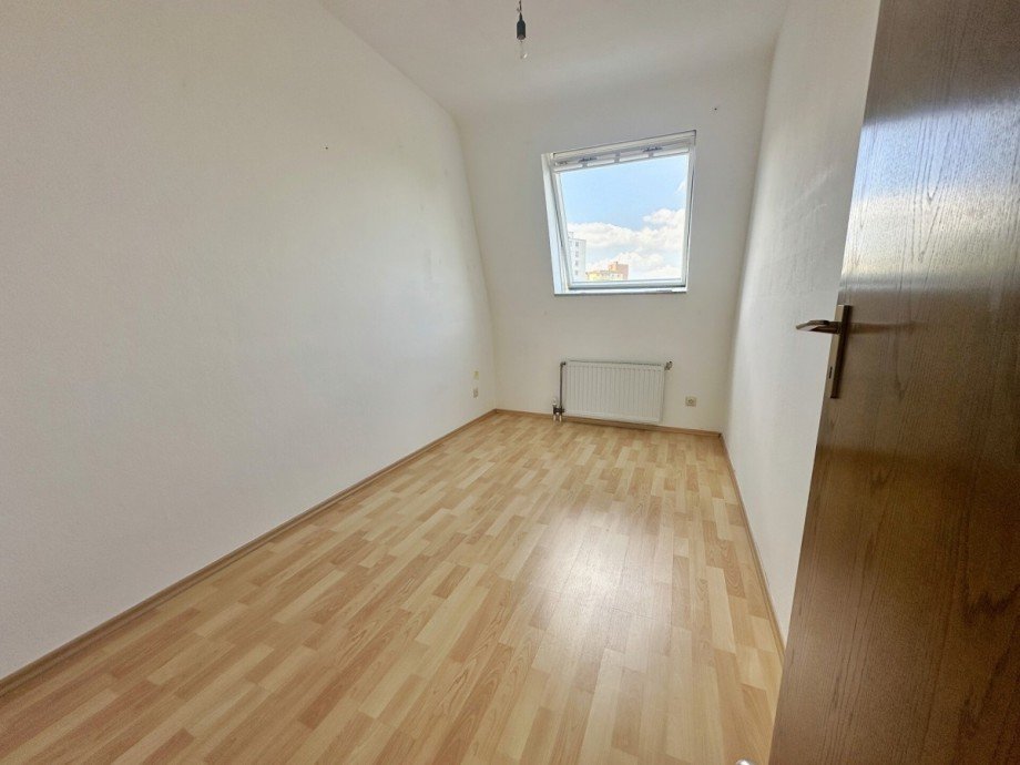 Kind 2 Dachgeschosswohnung M�nchengladbach