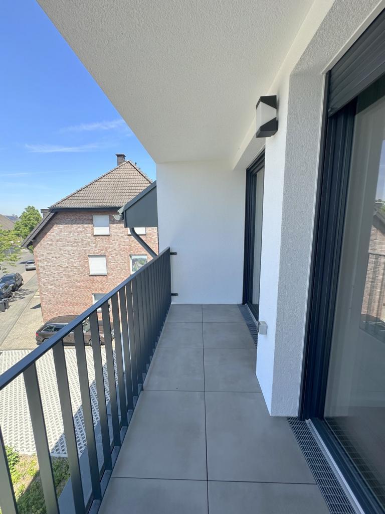 Balkon an beiden Schlafr�umen Maisonettewohnung M�nchengladbach