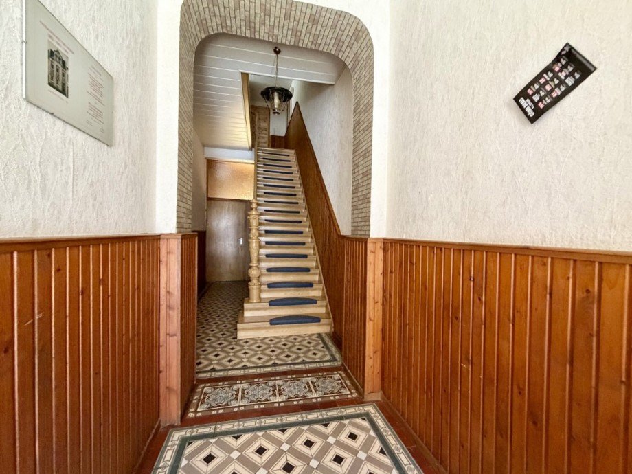 Historisches Treppenhaus Mehrfamilienhaus M�nchengladbach