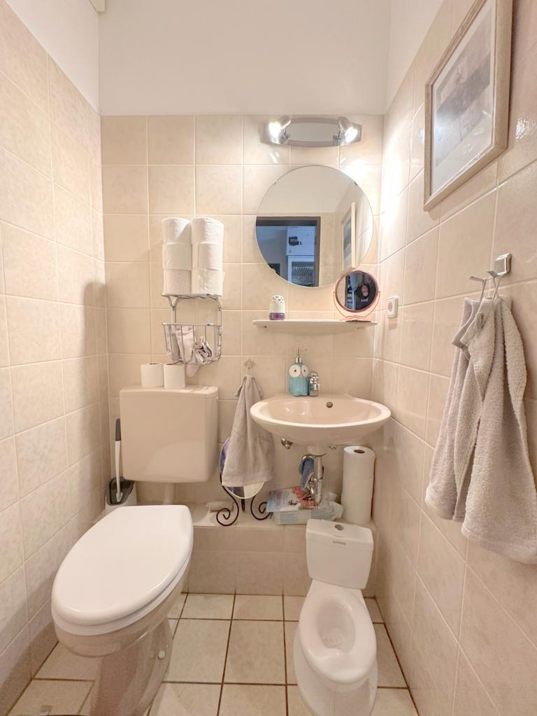 G�ste-WC Etagenwohnung M�nchengladbach