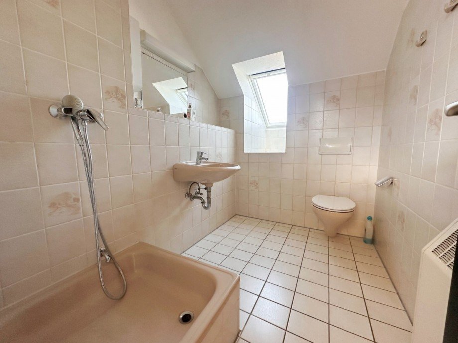 Duschbad Dachgeschosswohnung M�nchengladbach