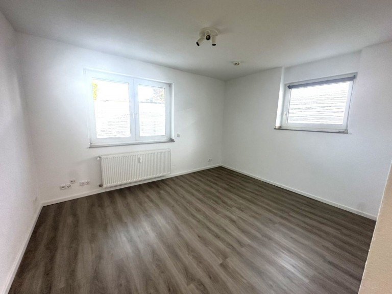 01_WOHNRAUM_2900-comp M�nchengladbach Wohnung *** Attraktives EG Appartement mit K�che - renoviert - gute BAB Anbindung ***