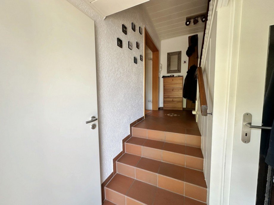 Einsicht in Hausflur Reihenmittelhaus M�nchengladbach