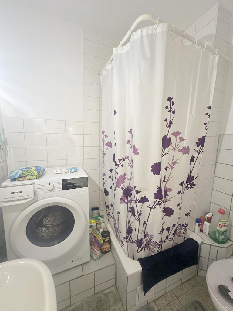 Duschbad mit Waschmaschinenanschluss Etagenwohnung M�nchengladbach / Rheydt