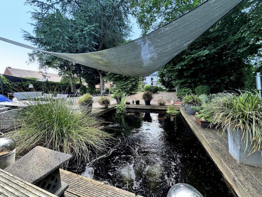 42. Koiteich Zweifamilienhaus H�ckelhoven