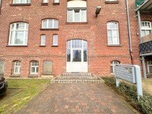 Hauseingang *Selber einziehen oder vermieten-helle Wohnung mit Aufzug im historischen Gem�uer in Rheindahlen*