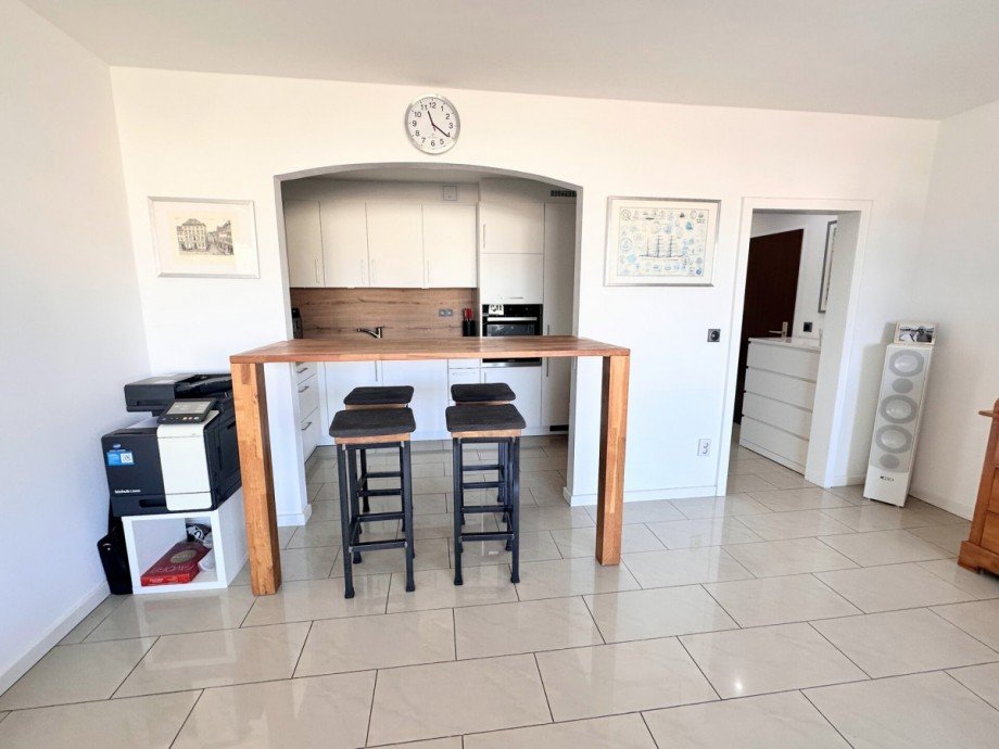 Theke zur K�che Etagenwohnung Neuss