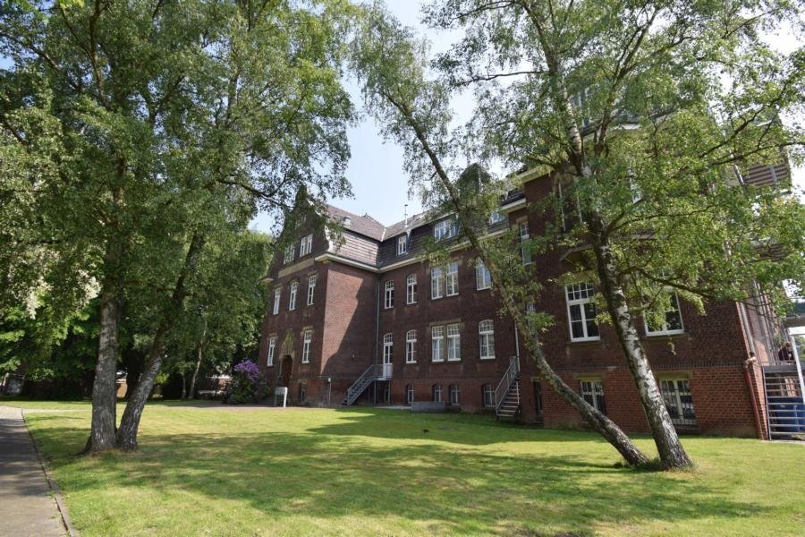 Seitenansicht Dachgeschosswohnung M�nchengladbach