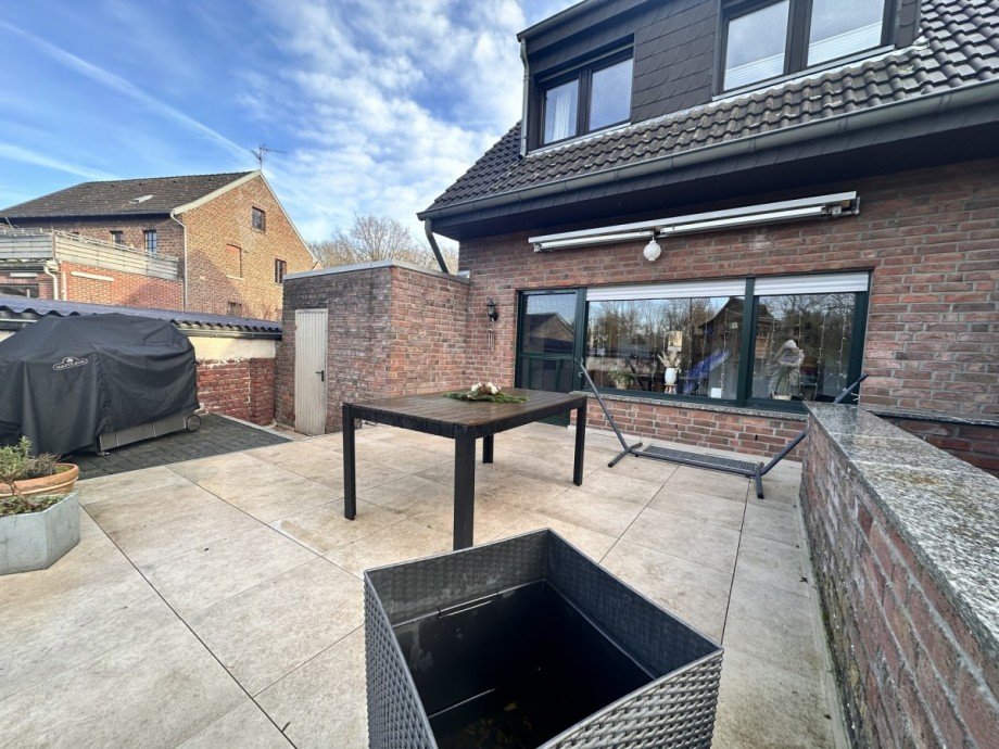 gro�e Terrasse Doppelhaush�lfte Schwalmtal
