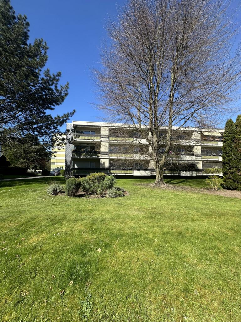 R�ckansicht komplett Etagenwohnung M�nchengladbach