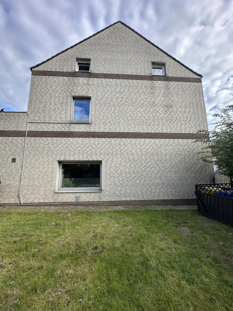 Seitenansicht Mehrfamilienhaus Viersen