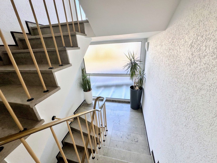 Treppenhaus Etagenwohnung Neuss