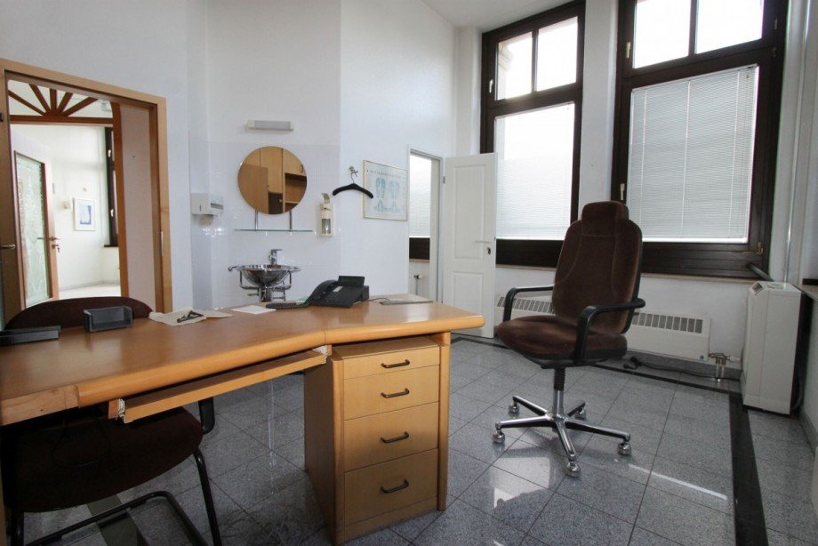 c-IMG_0467-comp B�ro / Praxis Krefeld