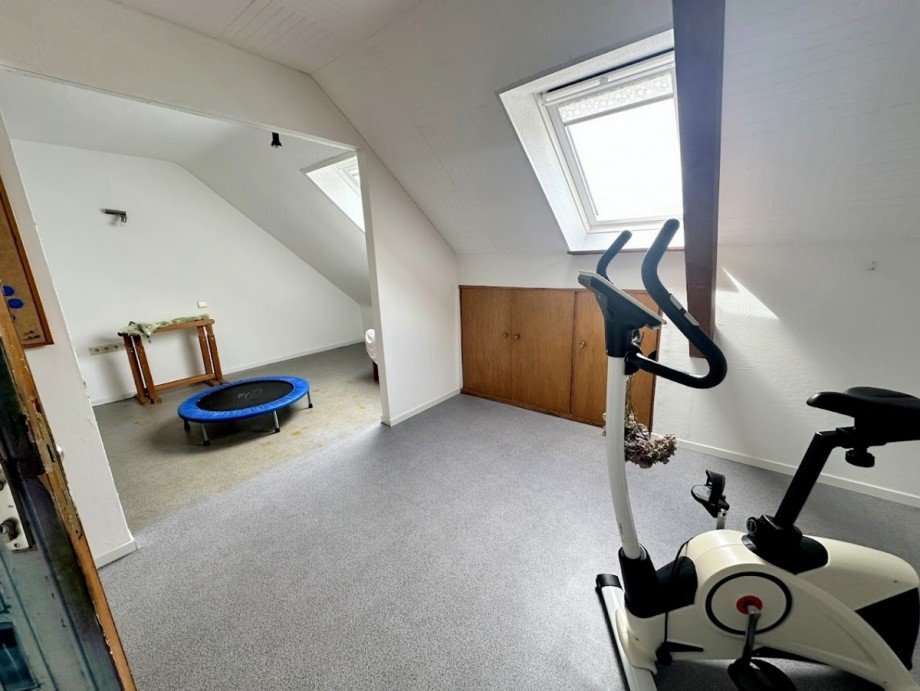 44. DG Speicherzimmer Mehrfamilienhaus M�nchengladbach