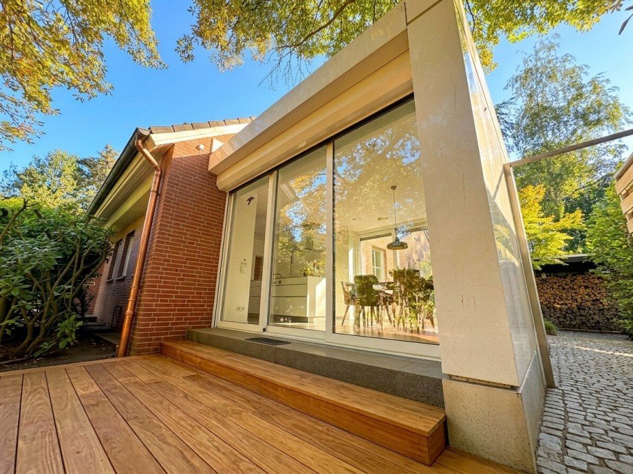 Anbau Front Villa M�nchengladbach