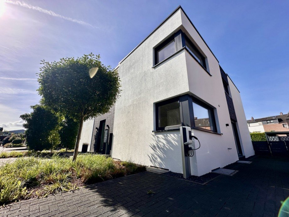 Seitenansicht Doppelhaush�lfte M�nchengladbach