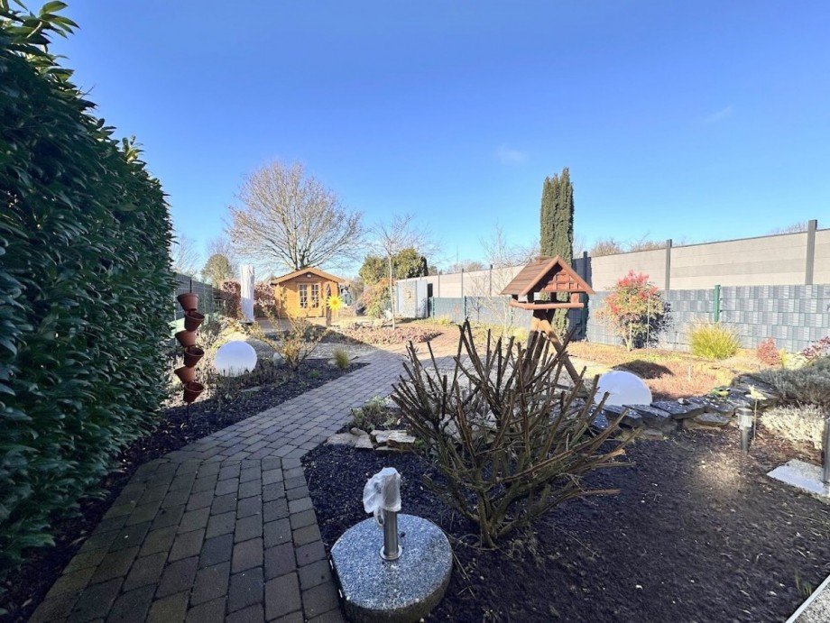 pflegeleichter Garten Doppelhaush�lfte M�nchengladbach