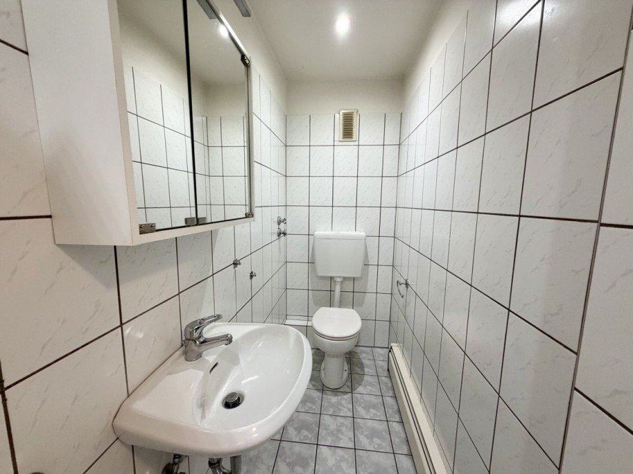 Duschbad DG Mehrfamilienhaus M�nchengladbach