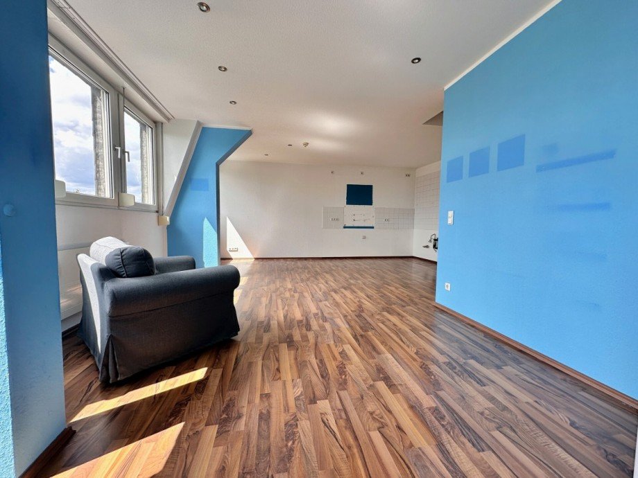 Wohnbereich, ger�umt Dachgeschosswohnung M�nchengladbach